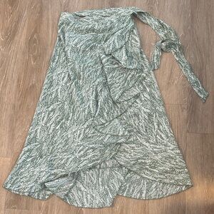 Green and White Patterned Wrap Skirt